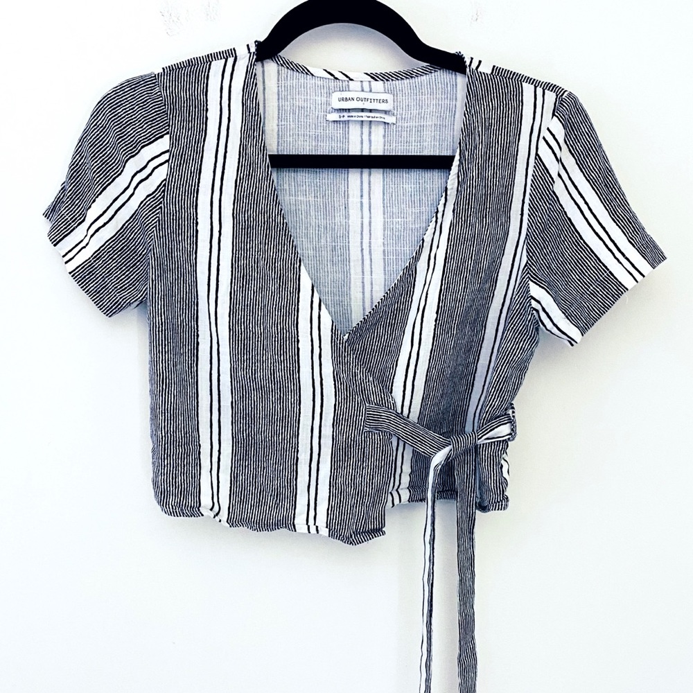 URBAN OUTFITTERS Stripe Wrap Linen Crop Top